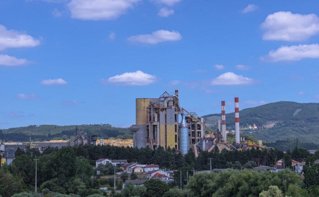 Cementáreň priemyselný závod - referencia ERIMEX